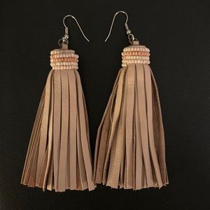Noonday earrings, color: light pink